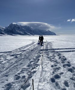 Wide angle refraction & reflection survey - Seward Gla\cier