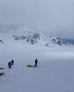 Ski Hill traverse to Camp II